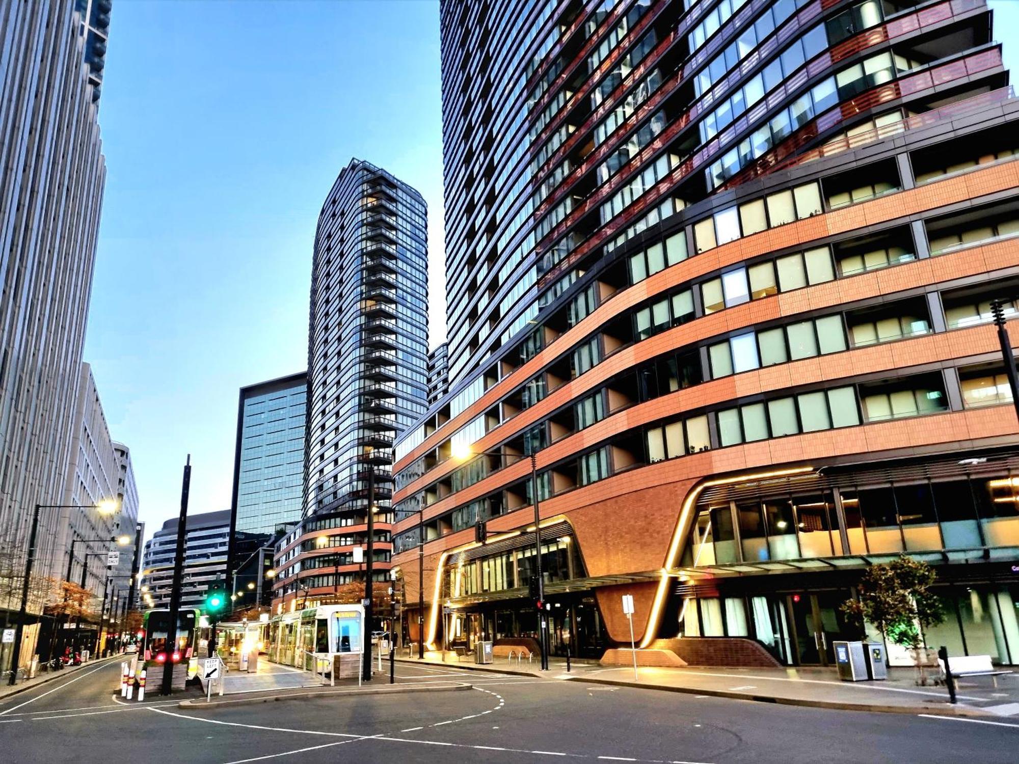 Melbourne Docklands Riverside Views Exterior photo